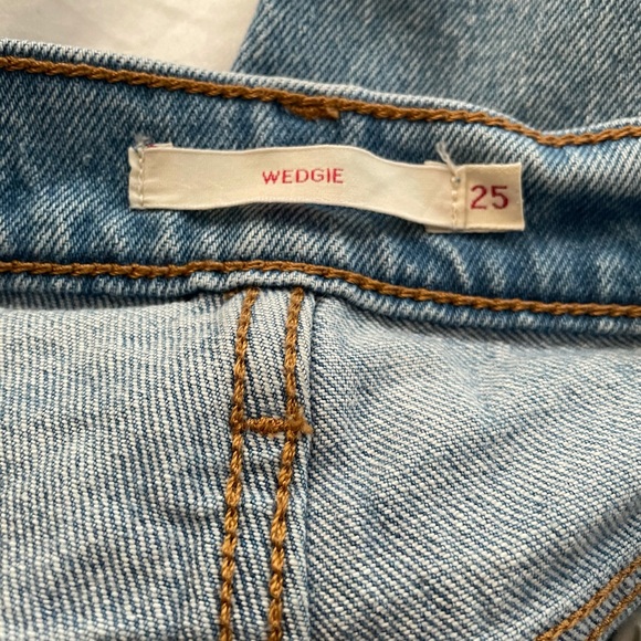 Levi’s wedgie jeans - Picture 3 of 4